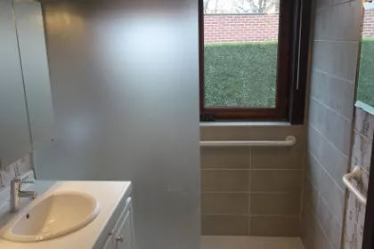 Bigger view of Bad vervangen door douchetub, zeer lage drempel.