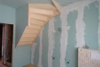 Bigger view of Van Kamer tot badkamer !